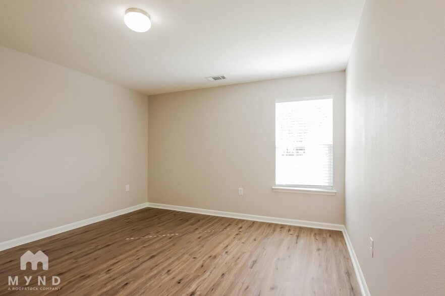 Building Photo - 956 Cassidy Dr