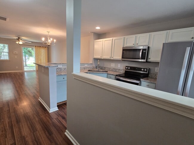Building Photo - 608 Grasswren Way