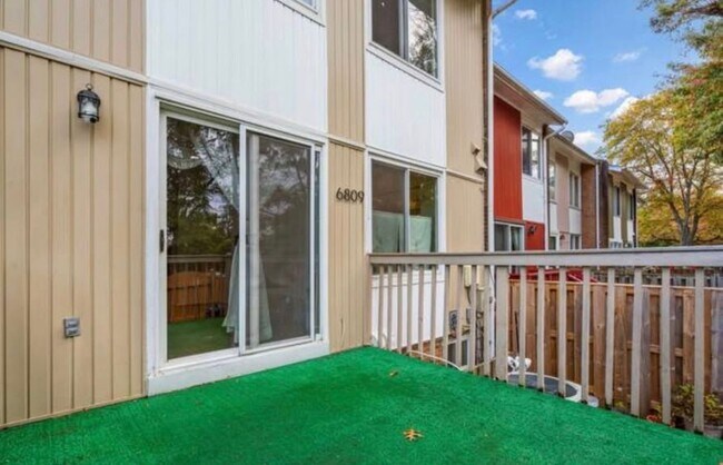 Building Photo - 6809 Supreme Ct