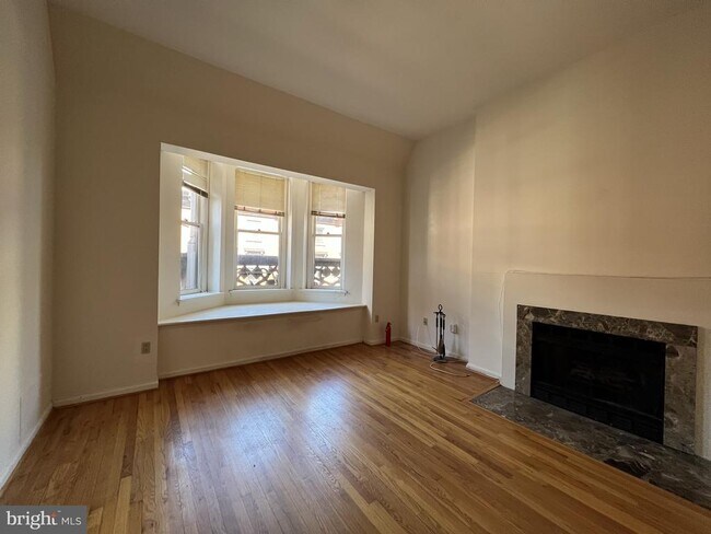 Building Photo - 2020 Walnut St