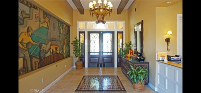 Building Photo - Luxurious 2 + 2.5 Belcaro 2392 SQFT Retire...