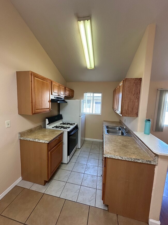 Building Photo - 14223 Calvert St