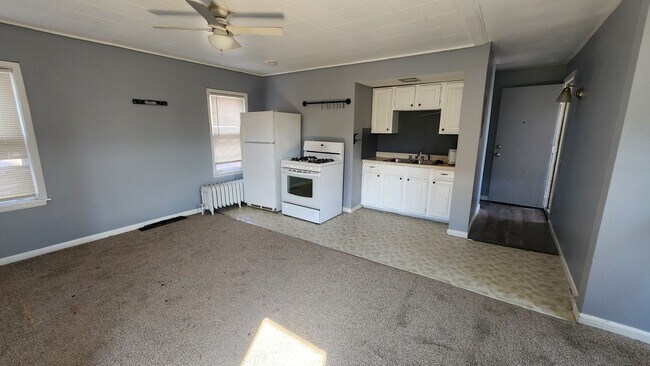Building Photo - 2338 Elmwood Ave