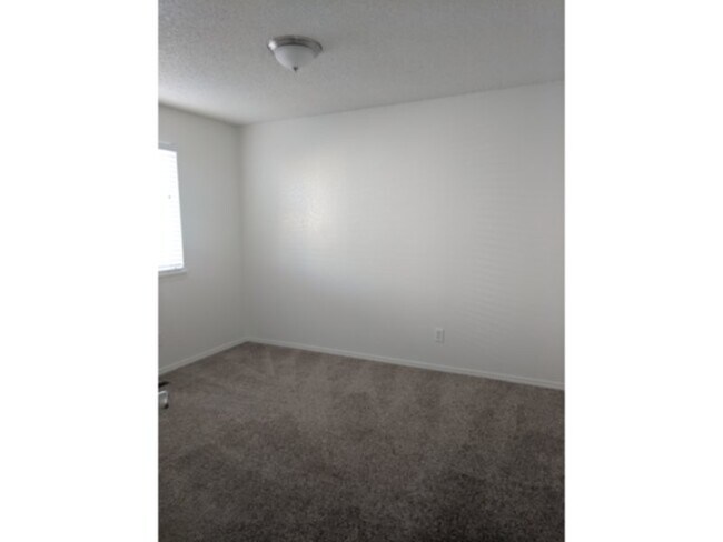 Building Photo - 14492 E 47th Ave