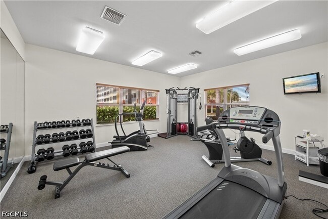 Building Photo - 11021 Gulf Reflections Drive