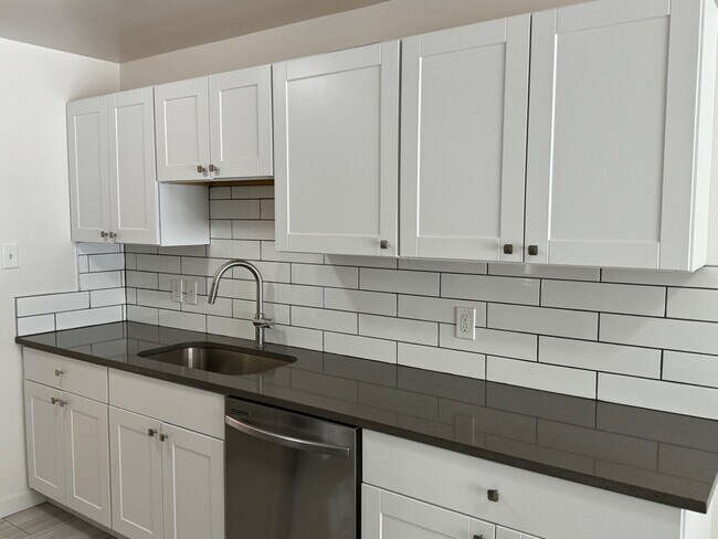 Building Photo - 2467 S Patton Ct