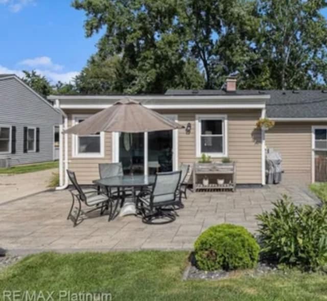 Building Photo - 206 Kissane Ave