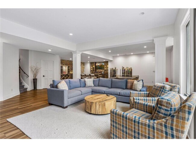 Building Photo - 15700 Portico Dr