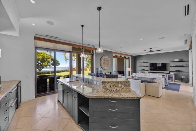 Building Photo - Luxury Kapalua Condo at Coconut Grove – Lo...