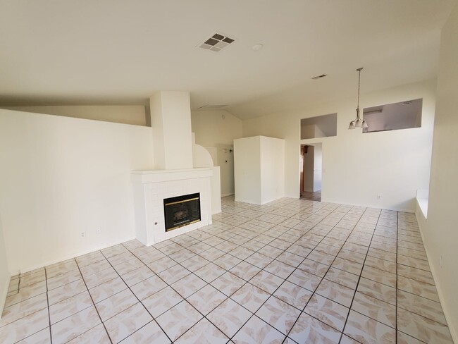 Building Photo - 2119 Raspberry Hill Rd