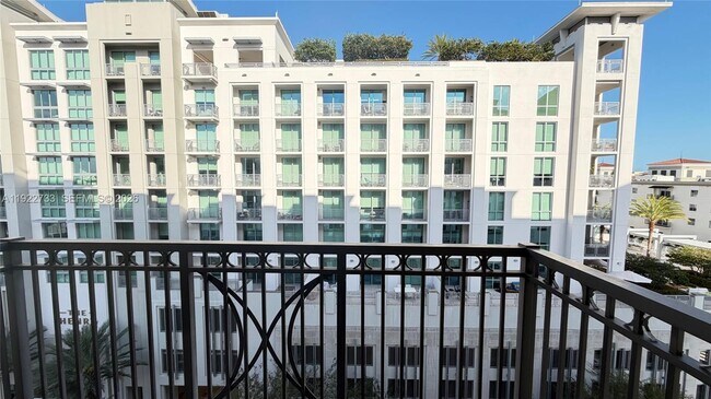 Building Photo - 301 Altara Ave