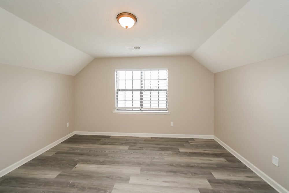 Building Photo - 7333 Eastover Blvd