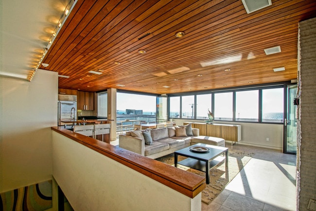Top of Stairs - 216 33rd Pl