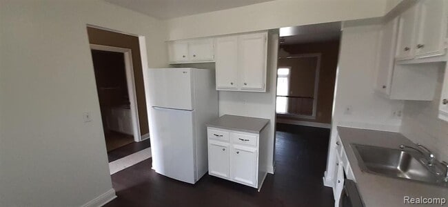 Building Photo - 5089 Buckingham Pl Dr