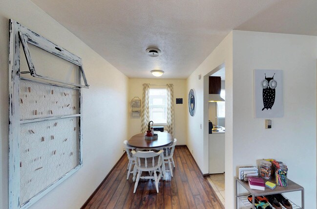 Building Photo - 913 Vattier St