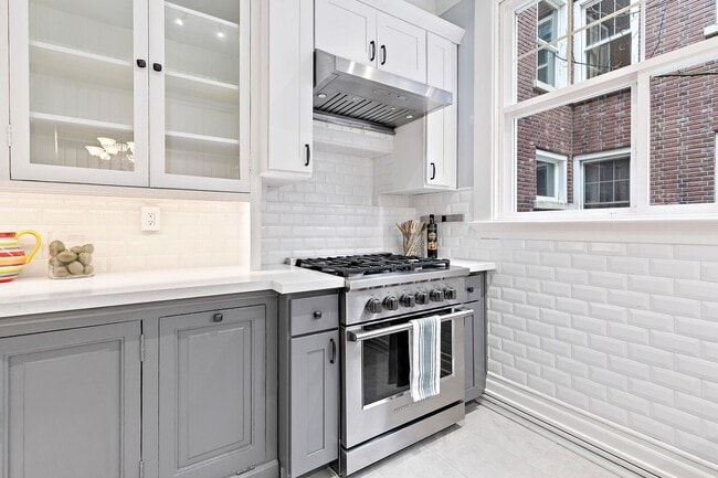 Building Photo - 615 Boren Ave