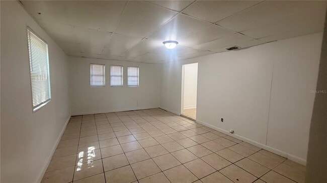 Building Photo - 625 19th St