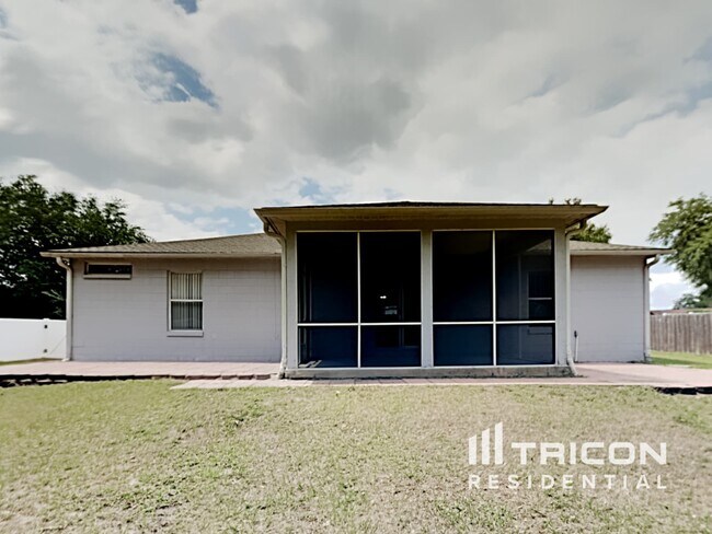 Building Photo - 3176 Shafton Ave