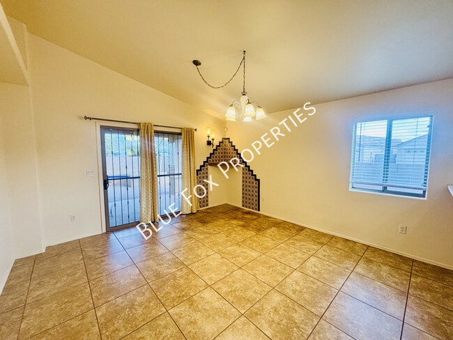 Building Photo - 2826 N Ramie Pl