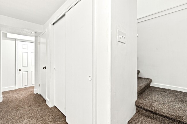Building Photo - 5256 S 2000 W