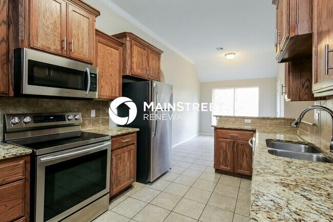 Building Photo - 3 Bedroom Pet-Friendly Home in Yukon, OK w...