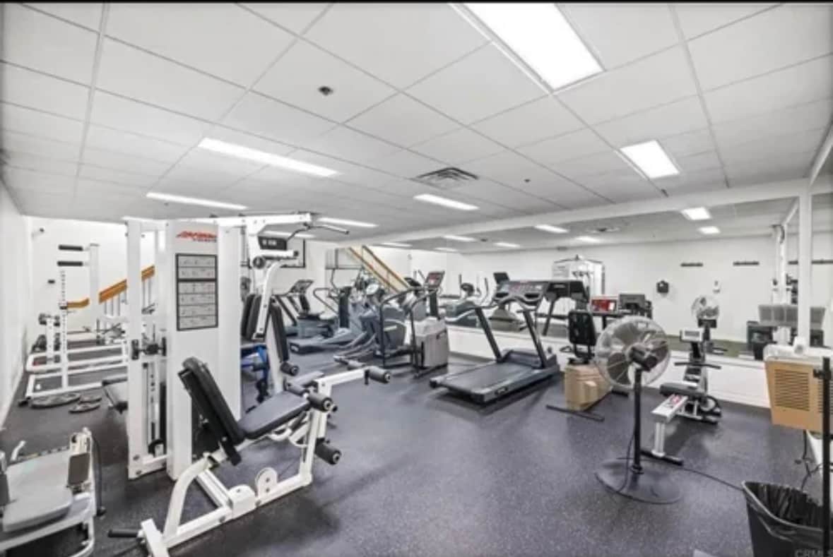 Building Photo - 5895 Friars Rd