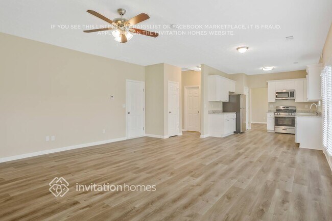 Building Photo - 5749 Cove Ln