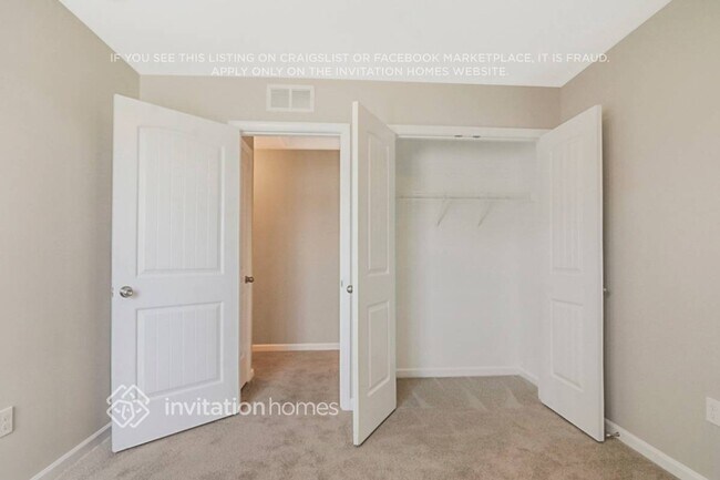 Building Photo - 920 Lakemont Dr