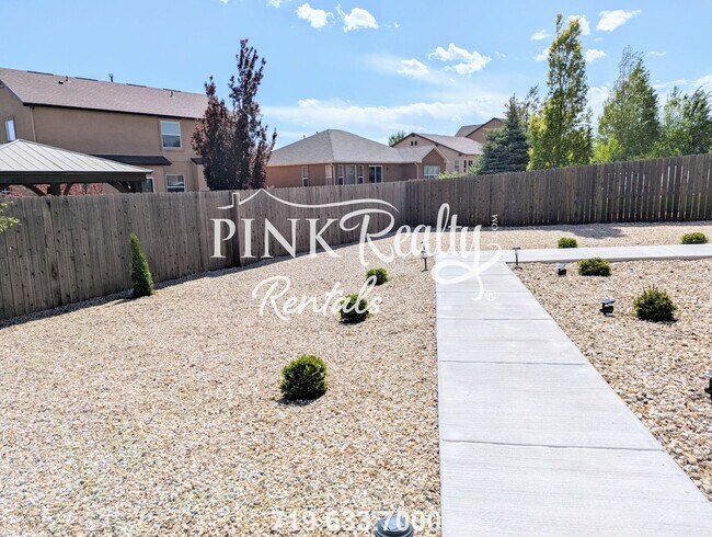 Building Photo - 7695 Wrangler Ridge Dr