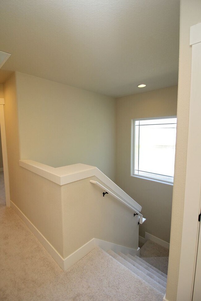 Building Photo - 13490 SW Calabash Terrace