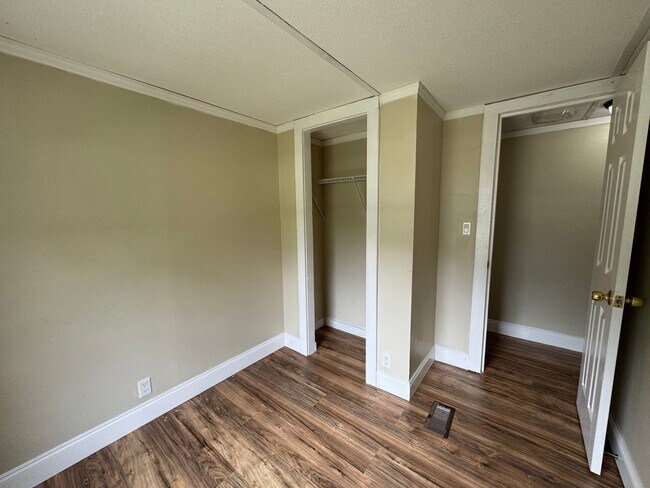 Building Photo - 154 NW Alpata Ct