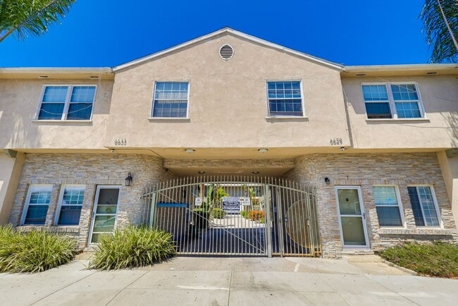 Building Photo - 6629 Crenshaw Blvd