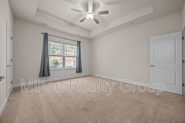 Building Photo - 75 Rolling Waters Ct