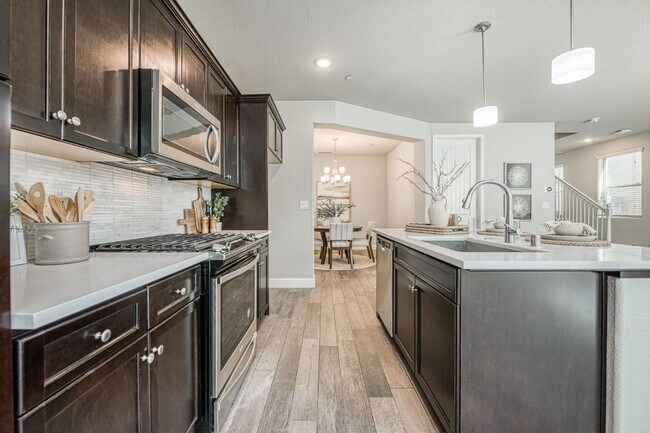 Building Photo - Stunning Granville Home in Copper River Canvas Gated Community!