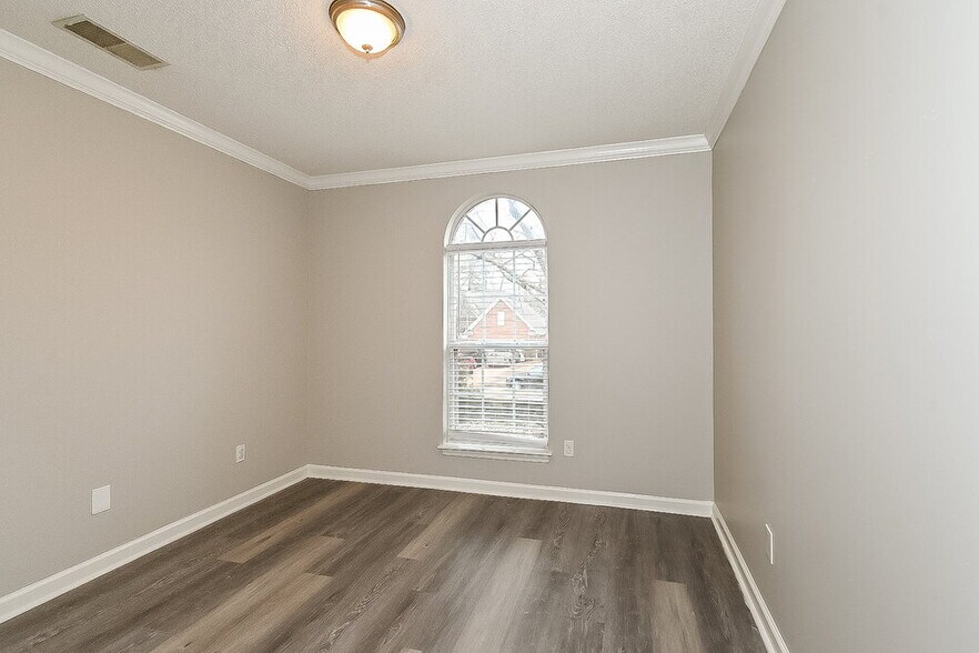 Building Photo - 5899 Michaelson Dr