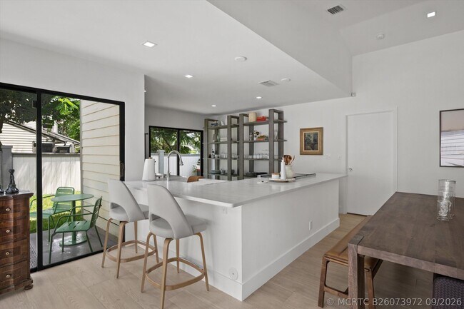 Building Photo - 2515 Bedford Mews Dr