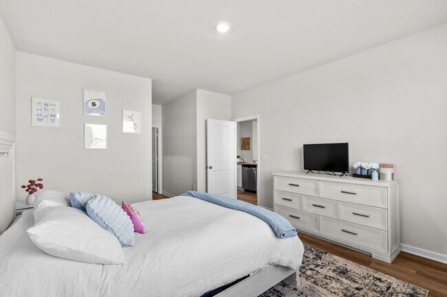 Building Photo - 3144 Fair Rdg Wy