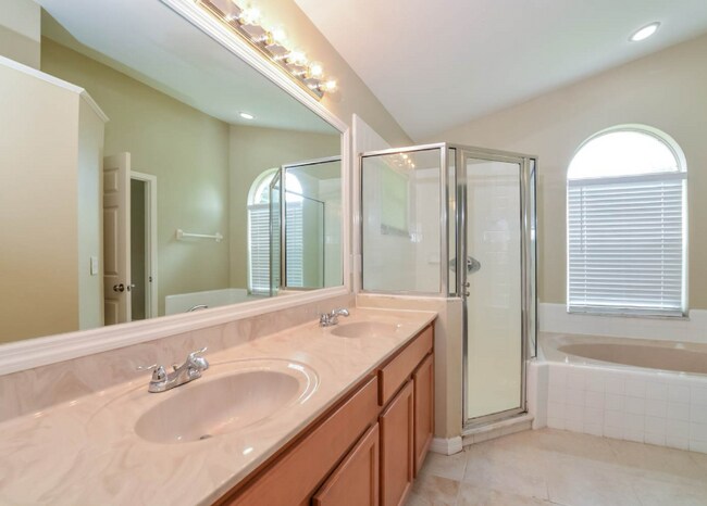 Building Photo - 6906 Cetera Way