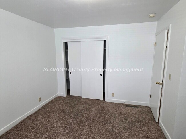 Building Photo - AVAILABLE NOW - 2 Bed / 1.5 Bath SLO Apartment