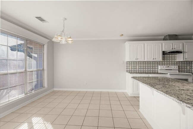 Building Photo - 12711 Misty Creek Dr