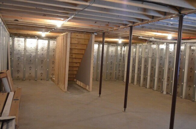 Building Photo - 268 James Monroe Ave