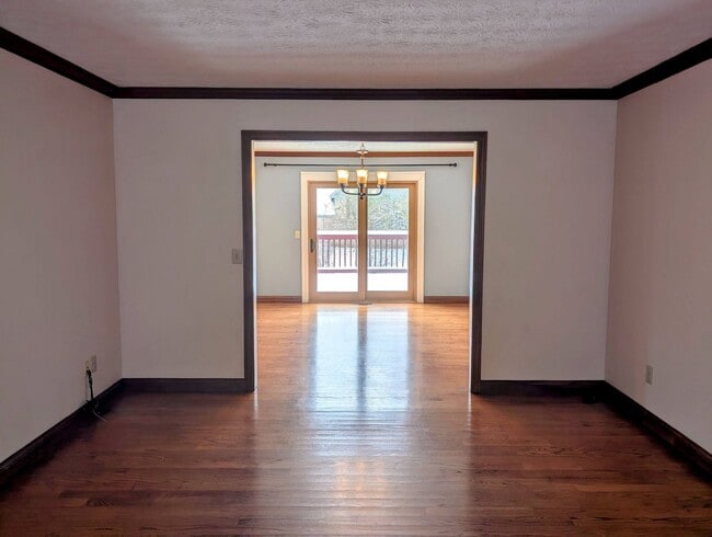 Building Photo - 4 Bedroom Beavercreek Home - AVAILABLE NOW!