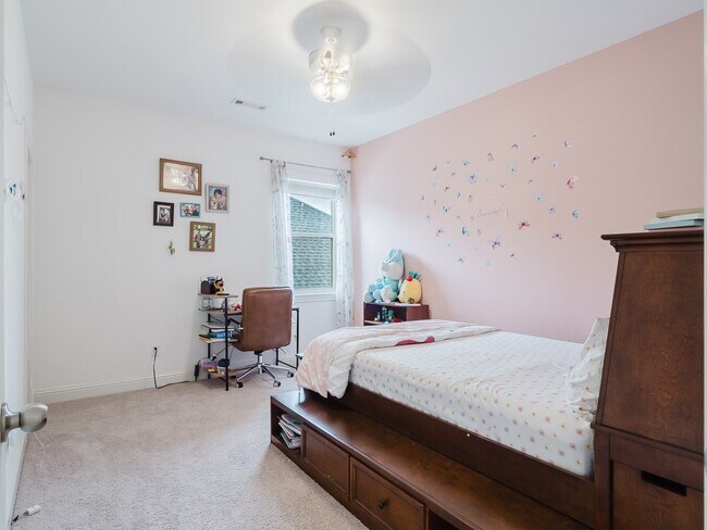 Building Photo - 5201 SW Kemptown Pl