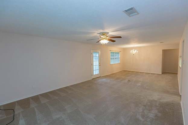 Building Photo - 203 Pine Valley