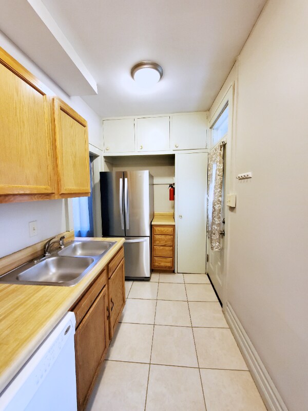 Building Photo - 1488 Michigan Ave