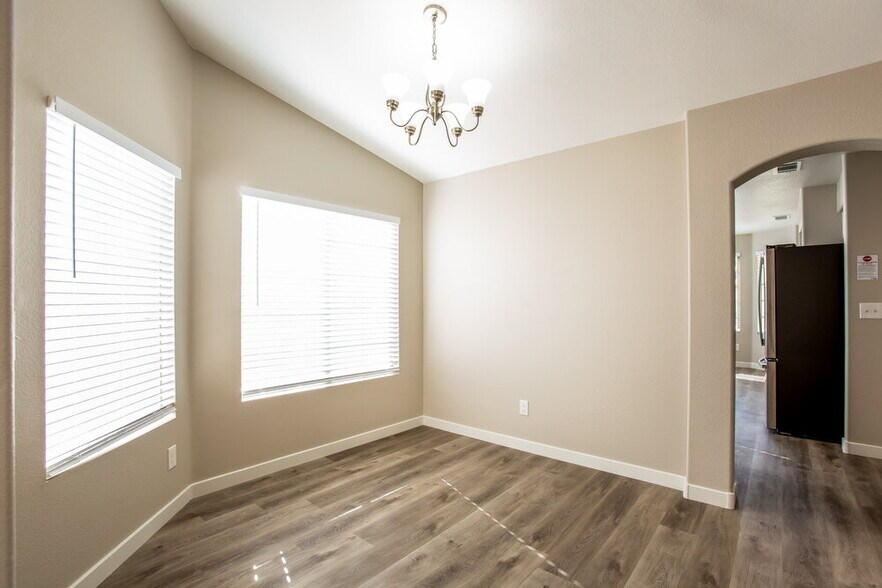 Building Photo - 918 Rocky Stone Ave