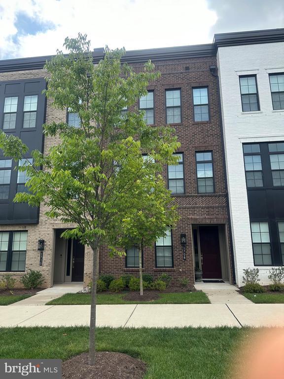 Building Photo - 1708 Anderson Rd