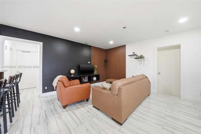 Building Photo - 2202 NW 61st Pl