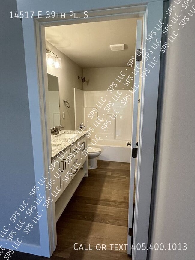 Building Photo - 14517 E 39th Pl S