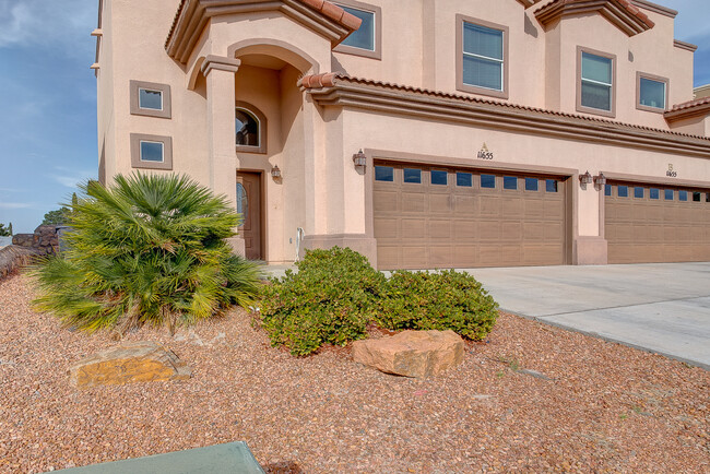 Primary Photo - Eastside 3 Bedroom 2.5 Bath